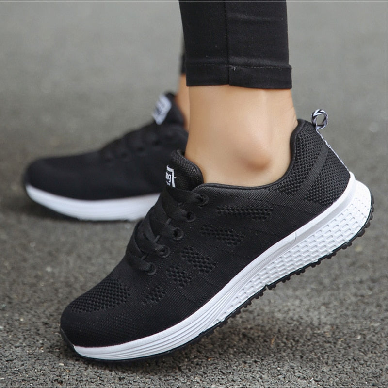 Women Shoes Super Light Sneakers For Women Vulcanize Shoes Sport Basket Femme Walking White Sneakers Women Casual Tenis Feminino