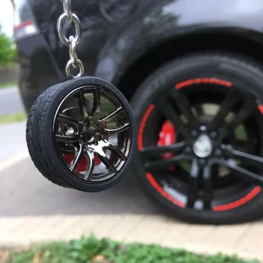 Car Wheel Hub Keychain Key Ring with Brake Discs Car Tire Wheel Keychain Auto Car Key Chain Keyring