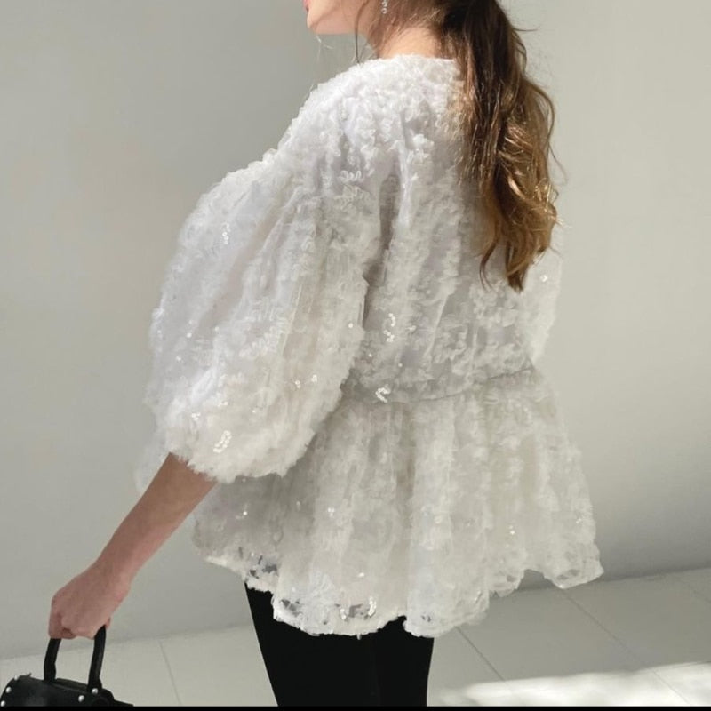 Japanese Sweet Puff Sleeve Blouse for Women Vintage Design Loose Shirts Tops Women Solid Simple O-neck Slim Waist Blusas Moda