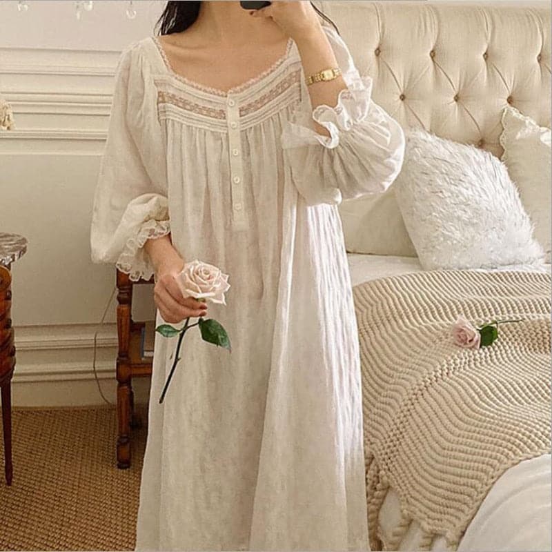 Vintage White Full Sleeve Nightgown Loungewear